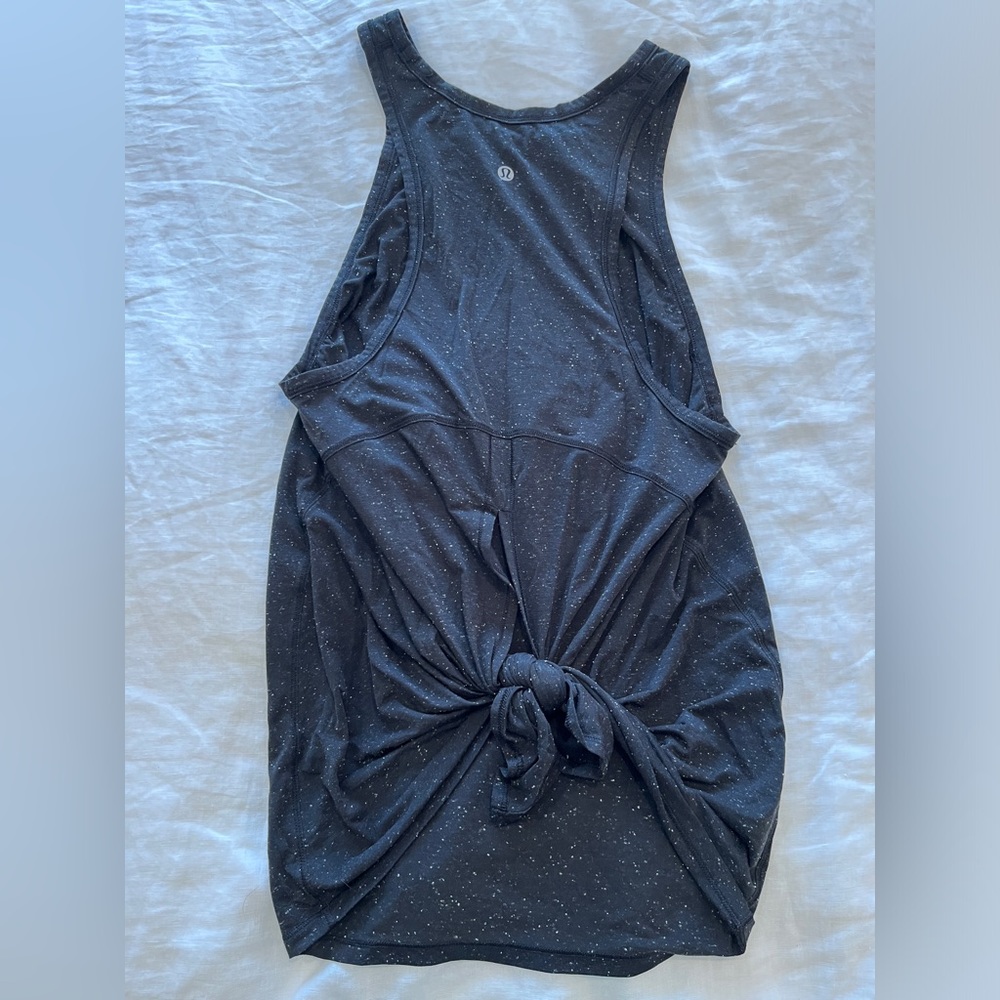 Excellent condition, like new! Lululemon sz 6 tie back tank top